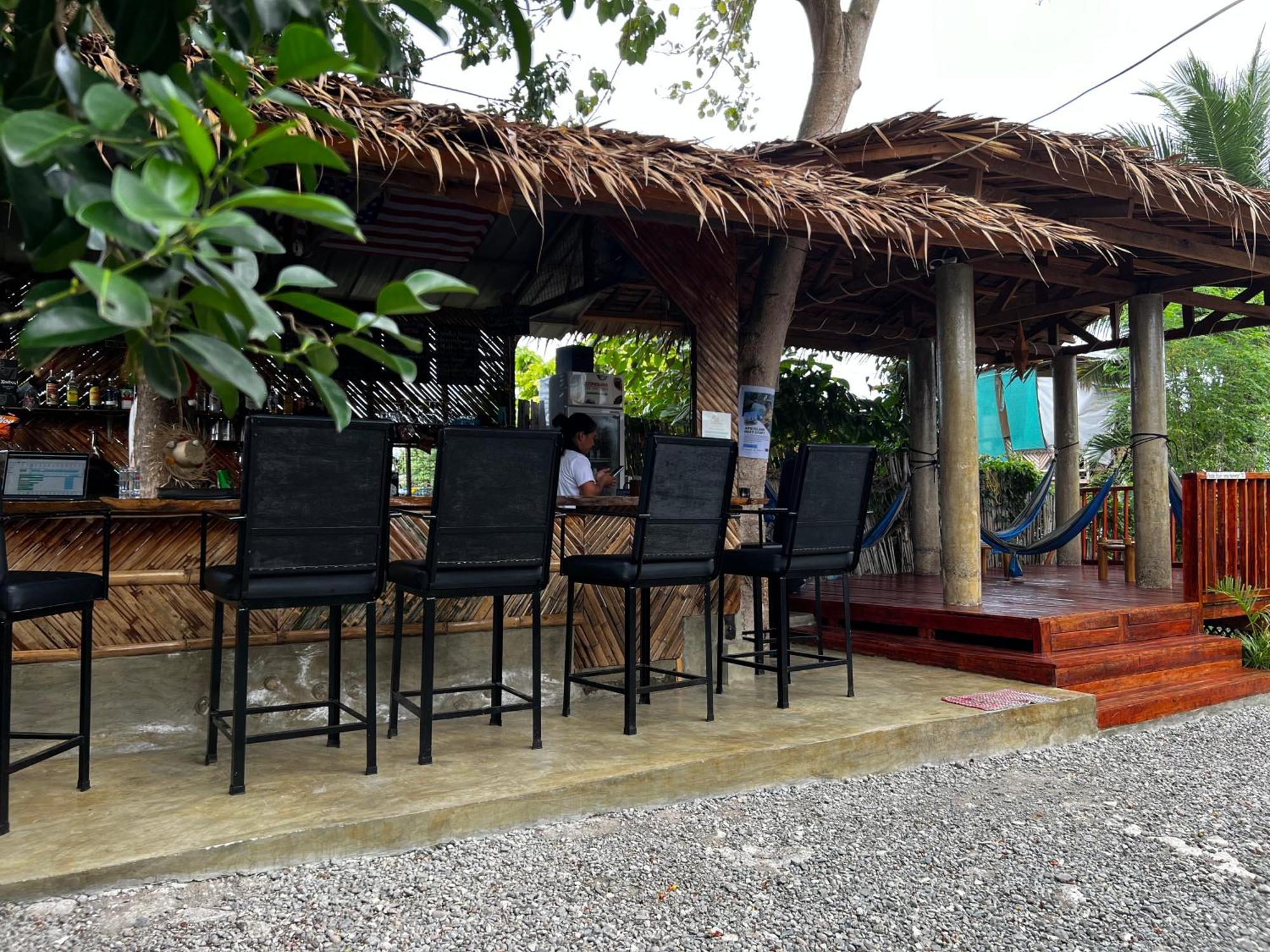 The Backyard Inn Moalboal Exterior foto